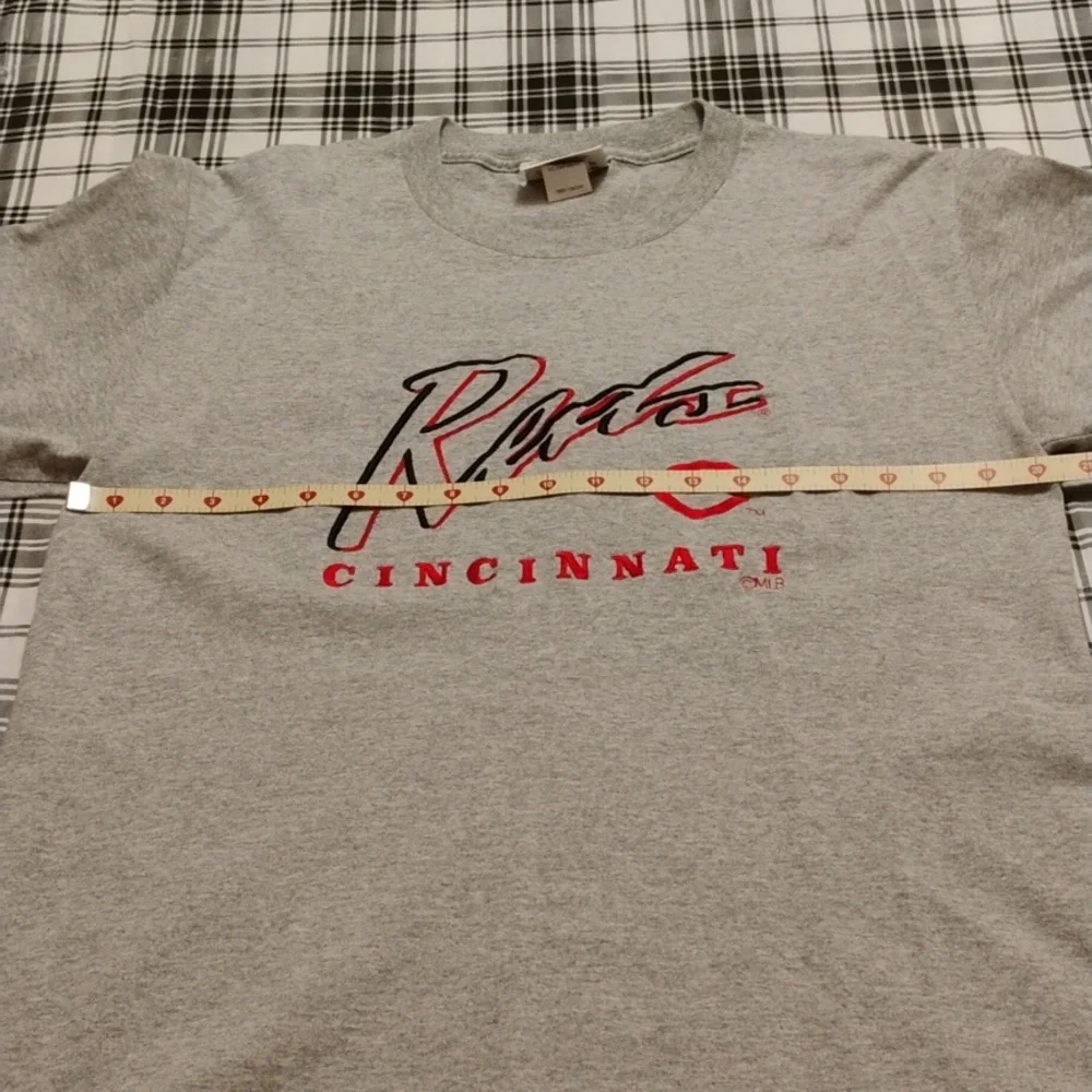 Cincinnati Reds Gray Unisex T-Shirt – Medium New - Picture 5 of 6